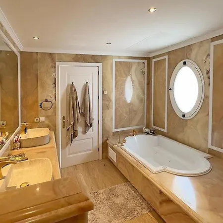 Elegant Penthouse On Marbella's Golden Mile Apartment Marbella