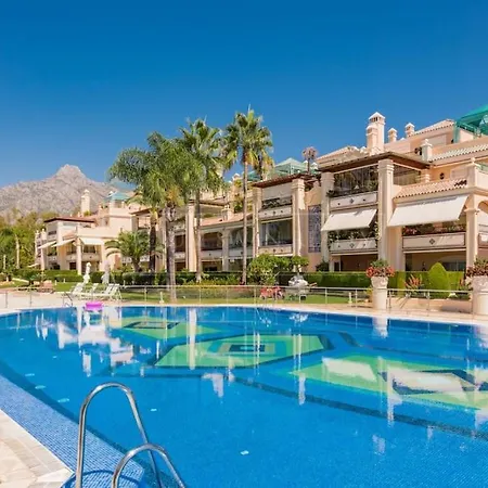 Elegant Penthouse On Marbella's Golden Mile Apartment *